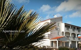 Apartments Leo